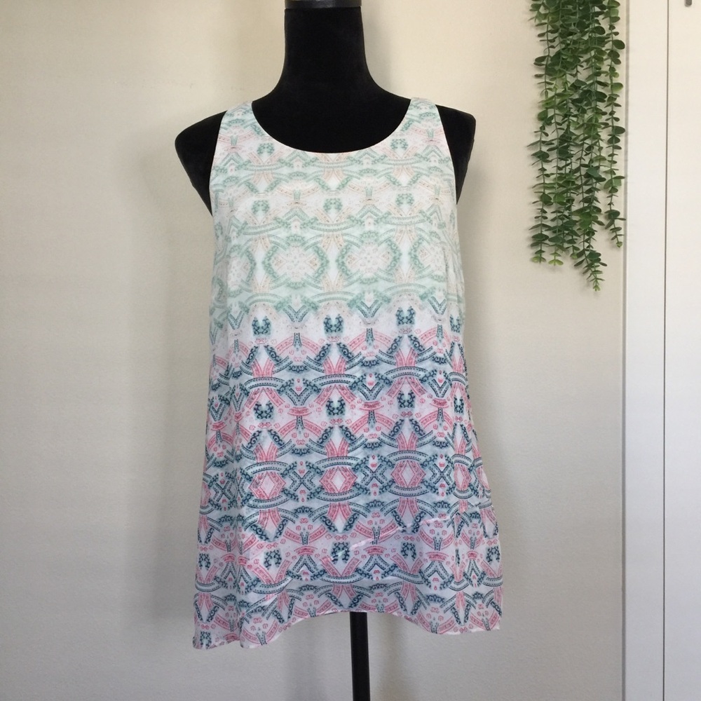 CAbi Mosaic Printed Sleeveless Blouse Size Small